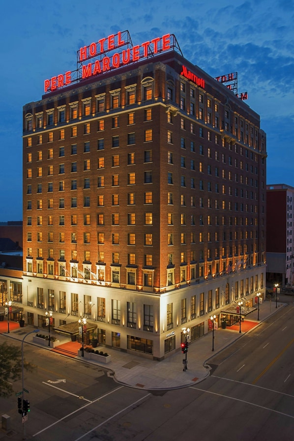 A multi-story hotel with a prominent marquee sign at the top. - Peoria Marriott Pere Marquette (Peoria)