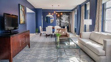 Executive suite, 1 kingsize bed met slaapbank | Luxe beddengoed, donzen dekbedden, pillowtop-bedden, een bureau