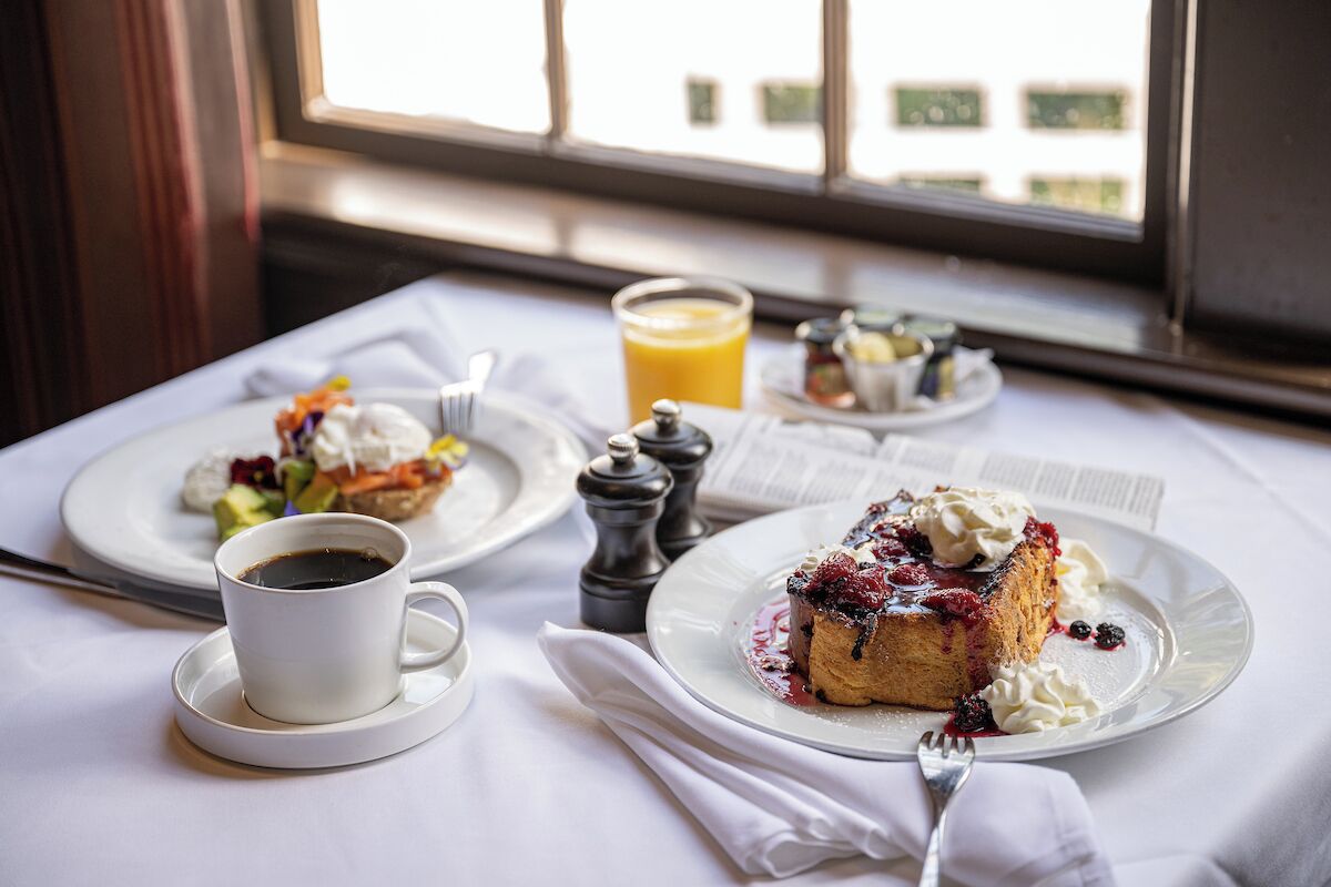 free continental breakfast