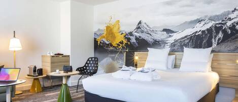 Suite, 1 Double Bed with Sofa bed, Mountain View | 1 bedroom, premium bedding, minibar, in-room safe