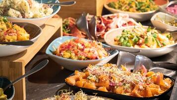 Lunch and dinner served