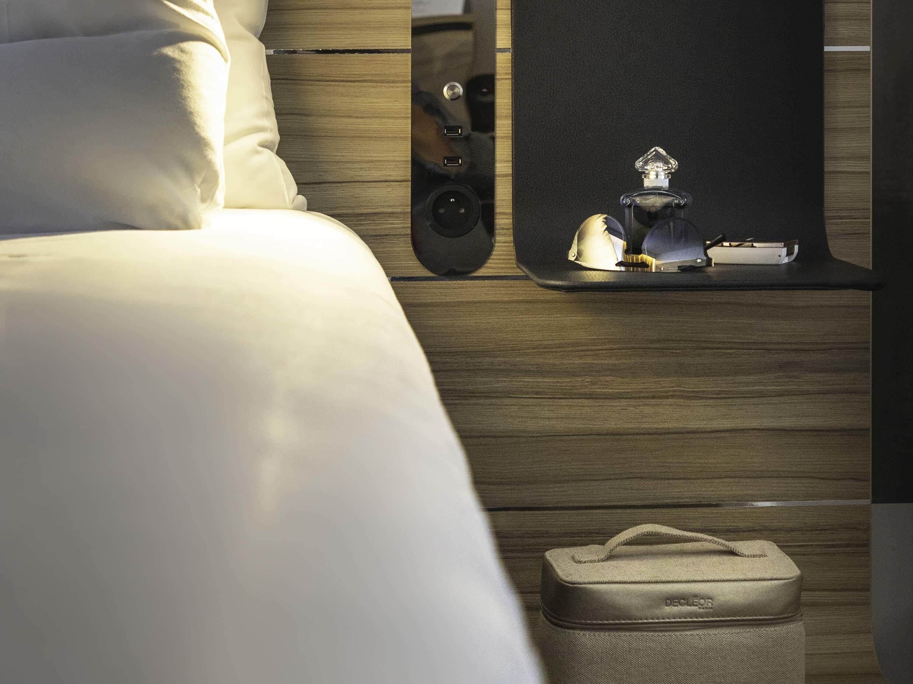 Classic Room, 1 Double Bed | 1 bedroom, premium bedding, minibar, in-room safe