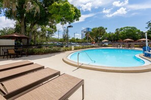 Piscine extérieure