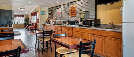 Breakfast area