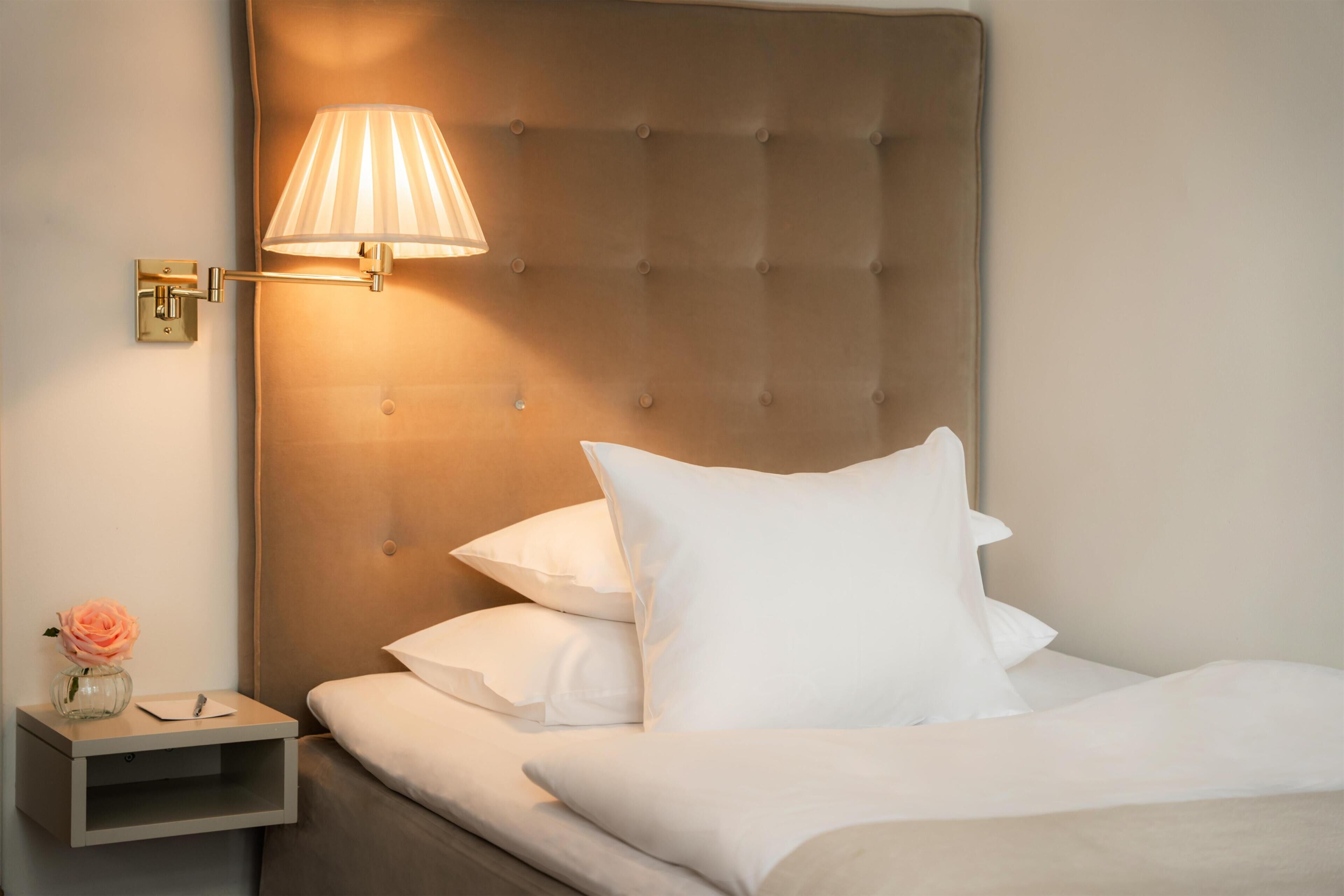 Standard Single Room | Minibar, pengeskab på værelset, individuelt design, skrivebord