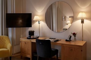 Minibar, in-room safe, individually decorated, desk