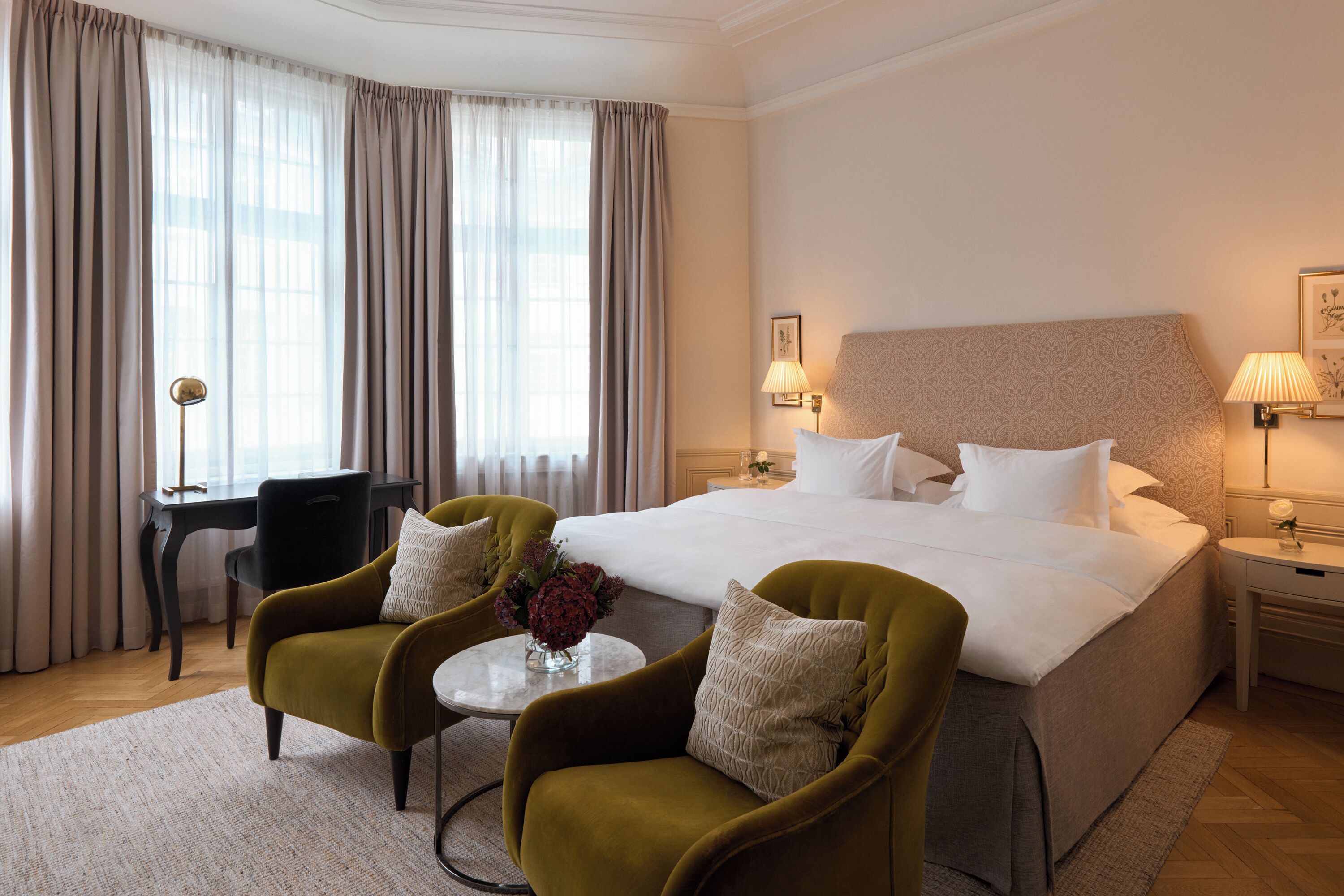 Superior Room | Minibaari, tallelokero huoneessa, yksilöllisesti sisustettu, työpöytä