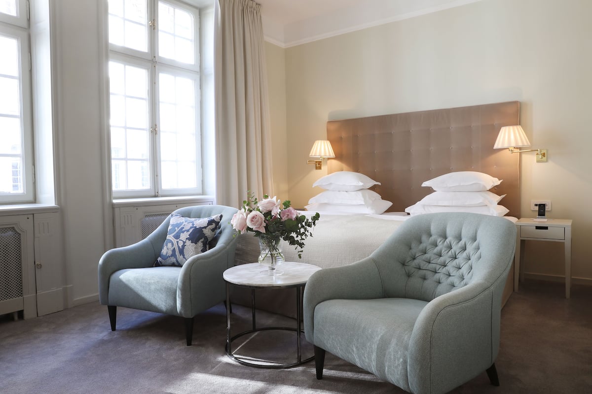 Superior Room, 1 King Bed | Minibar, in-room safe, individually decorated, desk