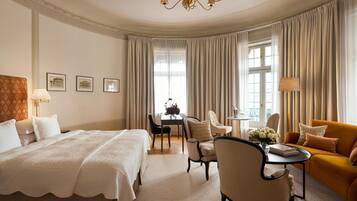 Minibar, in-room safe, individually decorated, desk