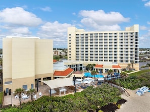 Exterior - Hilton Melbourne Beach Oceanfront (Indialantic)