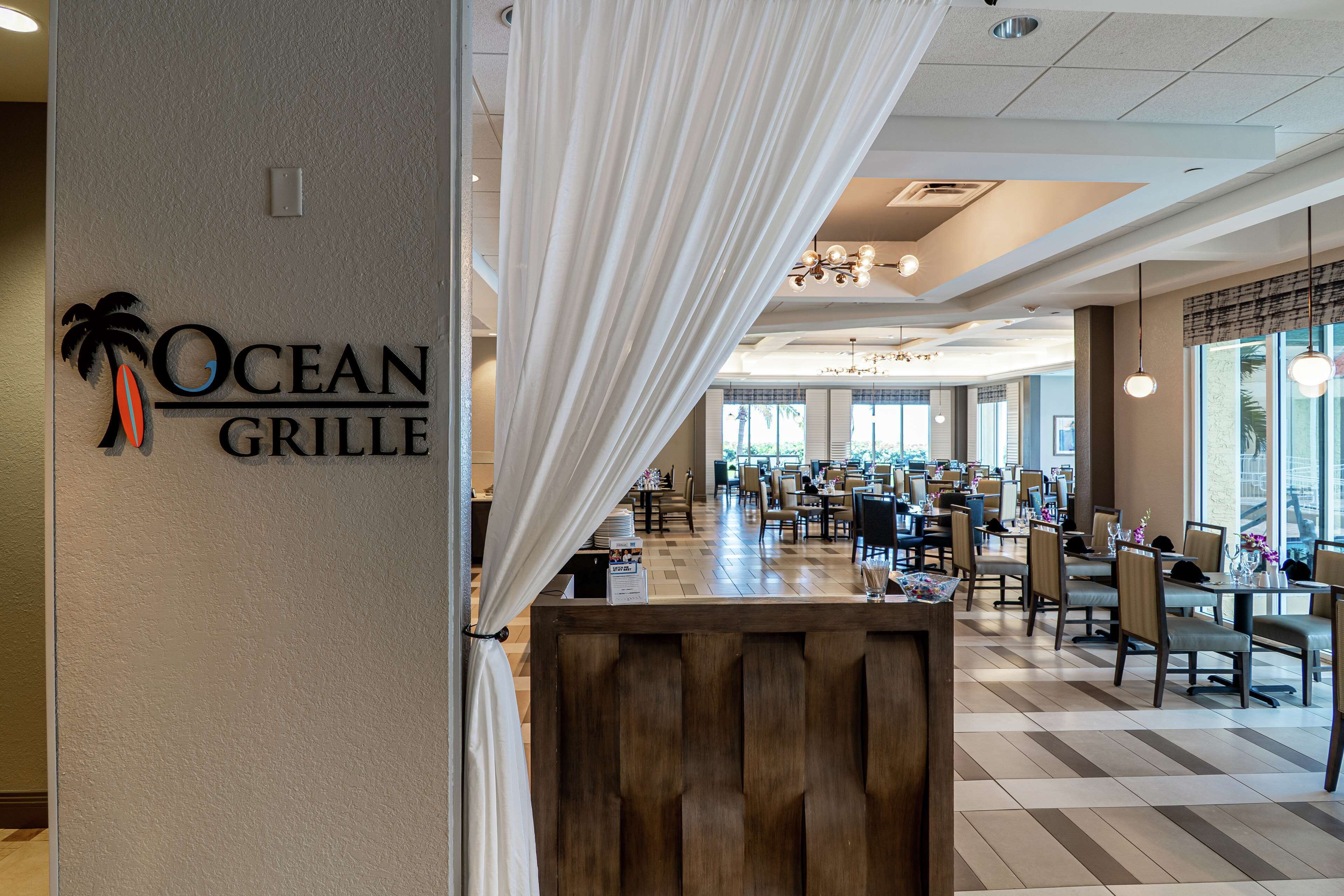 breakfast, lunch served; american cuisine, beach views