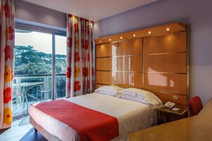 Camera Superior con letto matrimoniale o 2 letti singoli con Moquette o Pavimento | 객실 내 금고, 책상, 방음 설비, 무료 WiFi