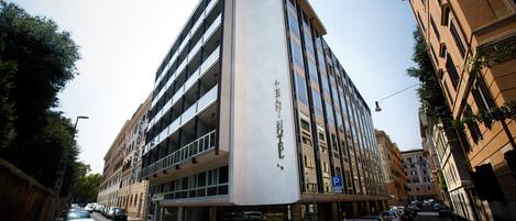 施設の正面