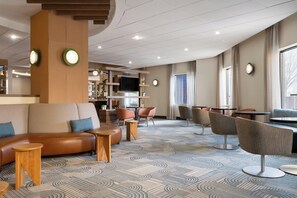 Breakfast and dinner served, American cuisine - EVEN Hotel Rockville - Washington DC Area by IHG (Rockville)