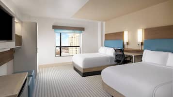 Premium bedding, in-room safe, desk, free cribs/infant beds