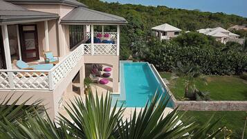 Four Bedroom Stewarts Estate | Private pool