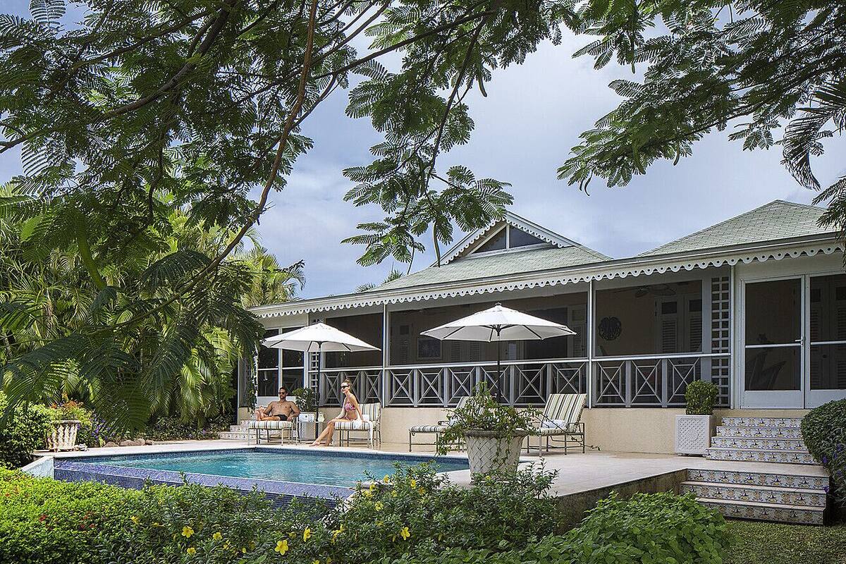 3 Bedroom Palm Grove Villa | Ropa de cama hipoalergénica y minibar