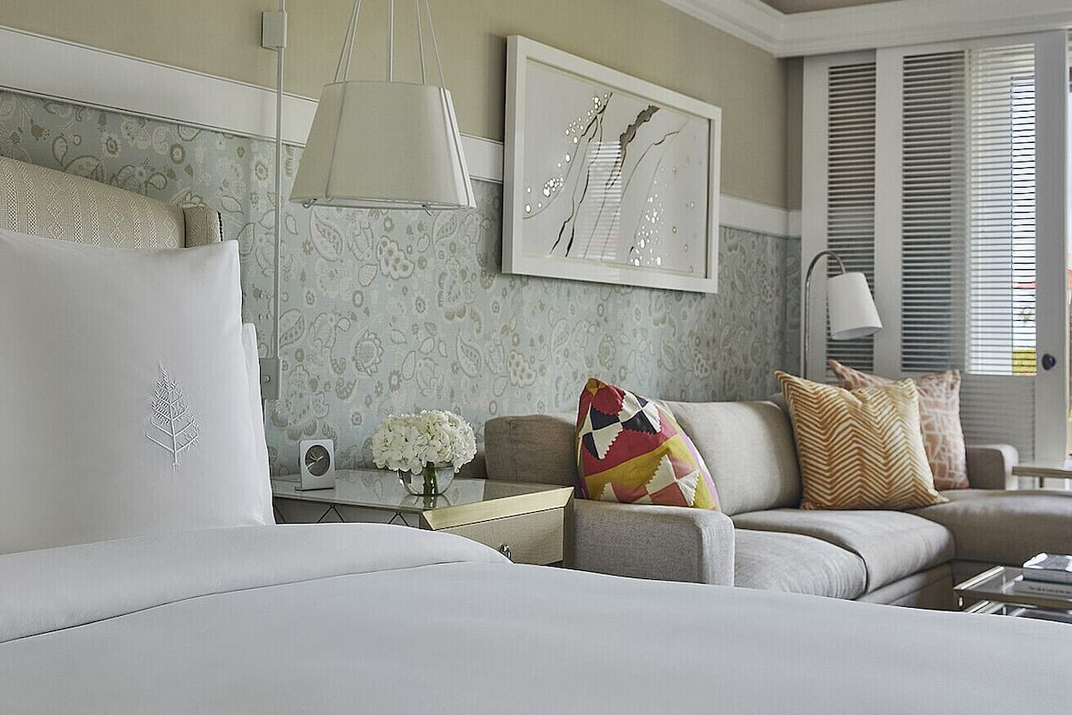 Ropa de cama hipoalergénica y minibar