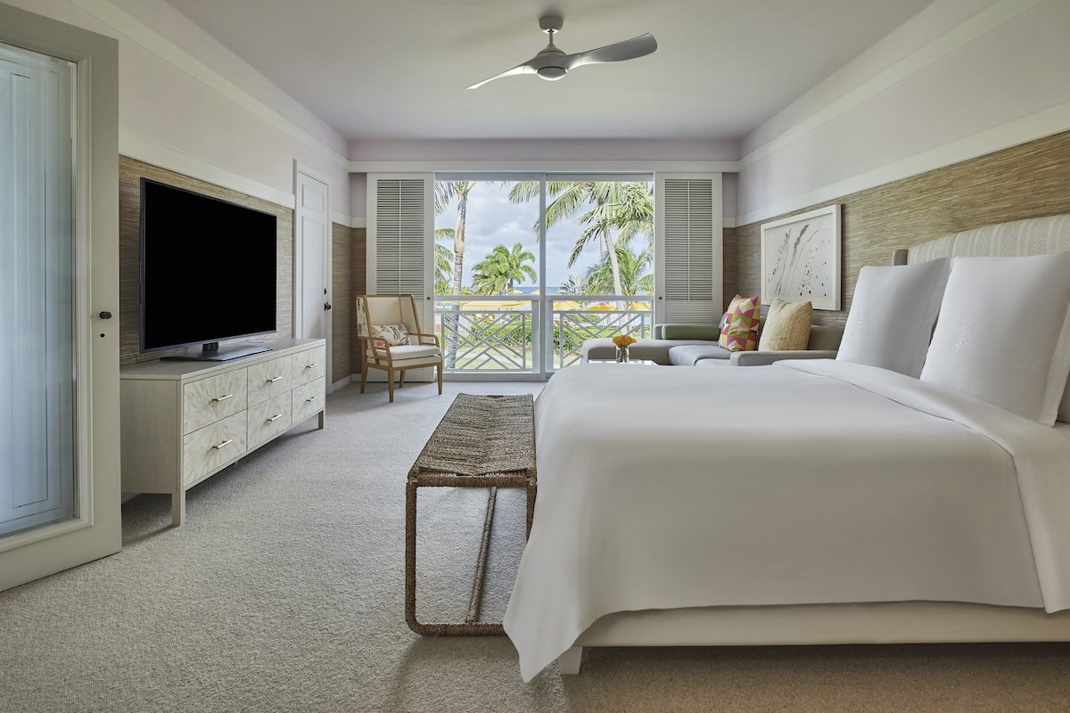 Ropa de cama hipoalergénica y minibar