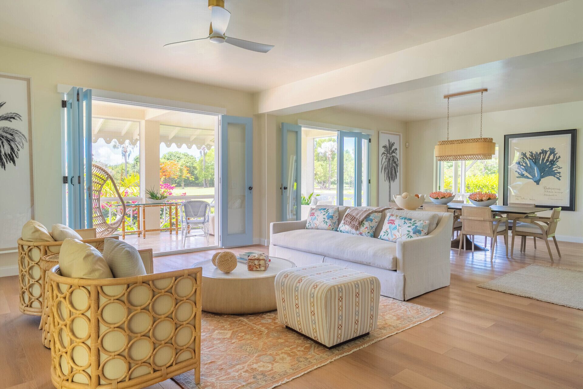 Six Bedroom Palm Grove Villa | Oppholdsområde | Flatskjerm-TV og DVD-spiller