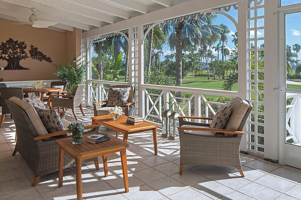 Ropa de cama hipoalergénica y minibar