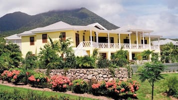 Four Bedroom Sunset Hill Villa