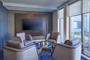 Lobby - Courtyard by Marriott Chicago Highland Park/Northbrook (Highland Park)