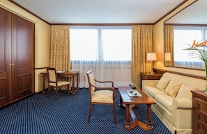 Minibar, in-room safe, individually furnished, desk
