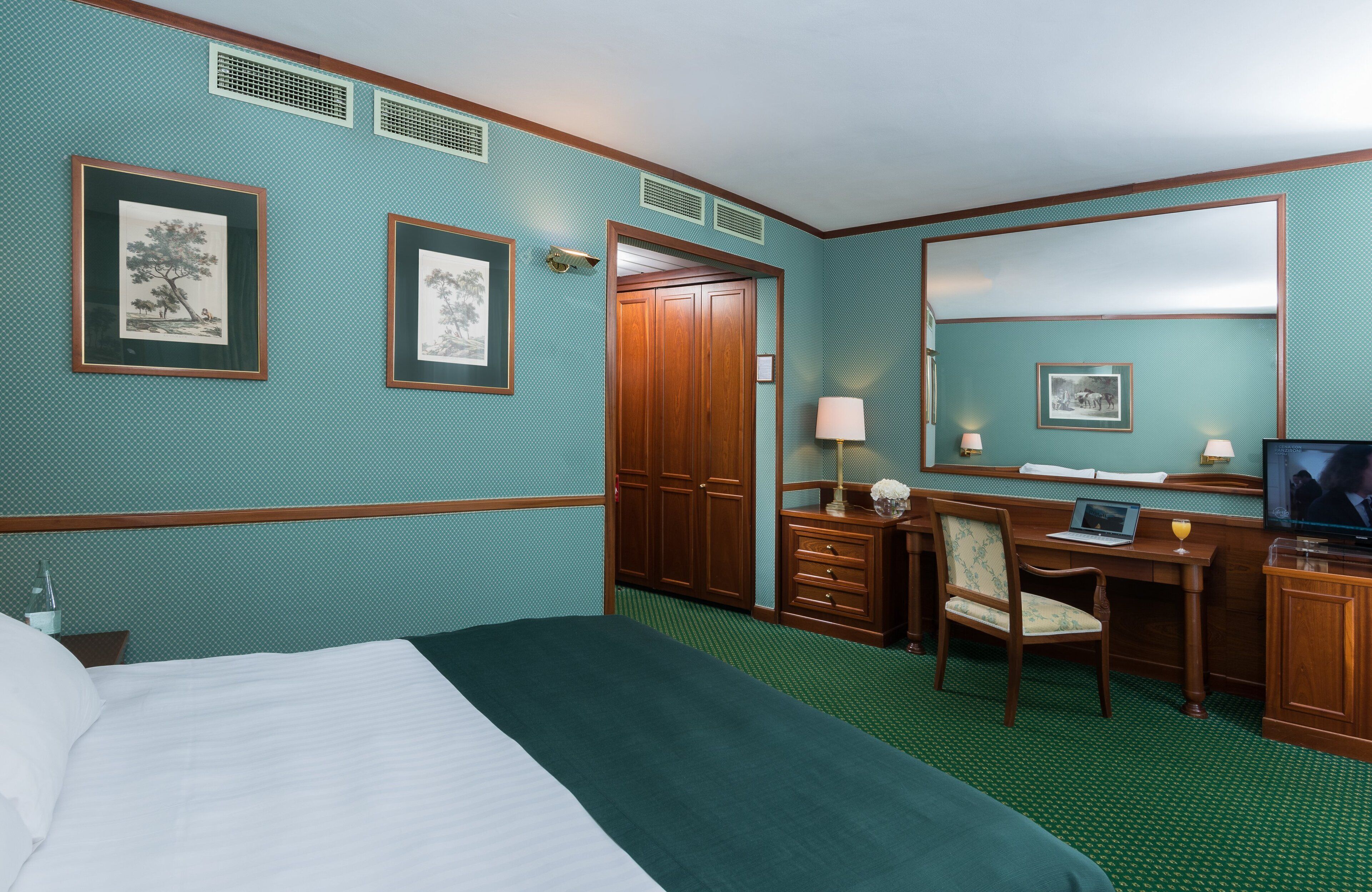 Minibar, in-room safe, individually furnished, desk