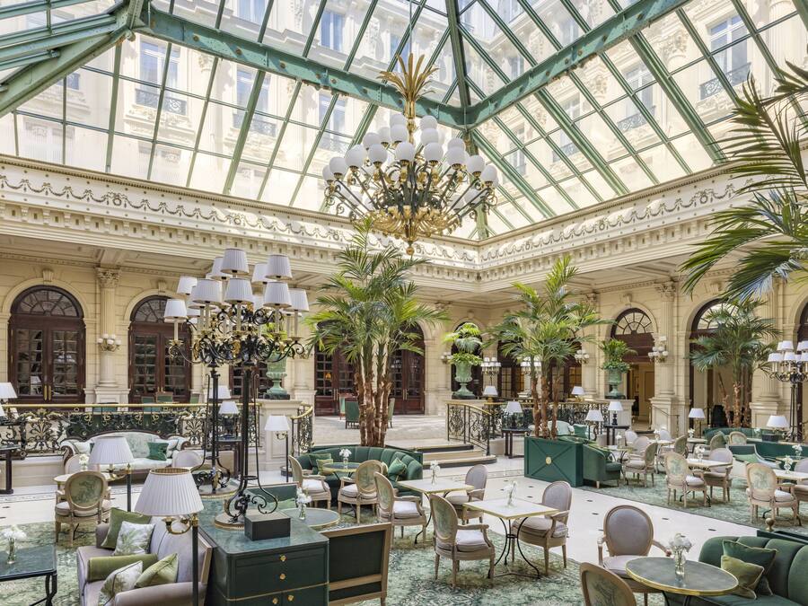 Breakfast, lunch and dinner served