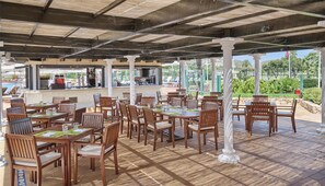 Breakfast, lunch, dinner served; Mediterranean cuisine 