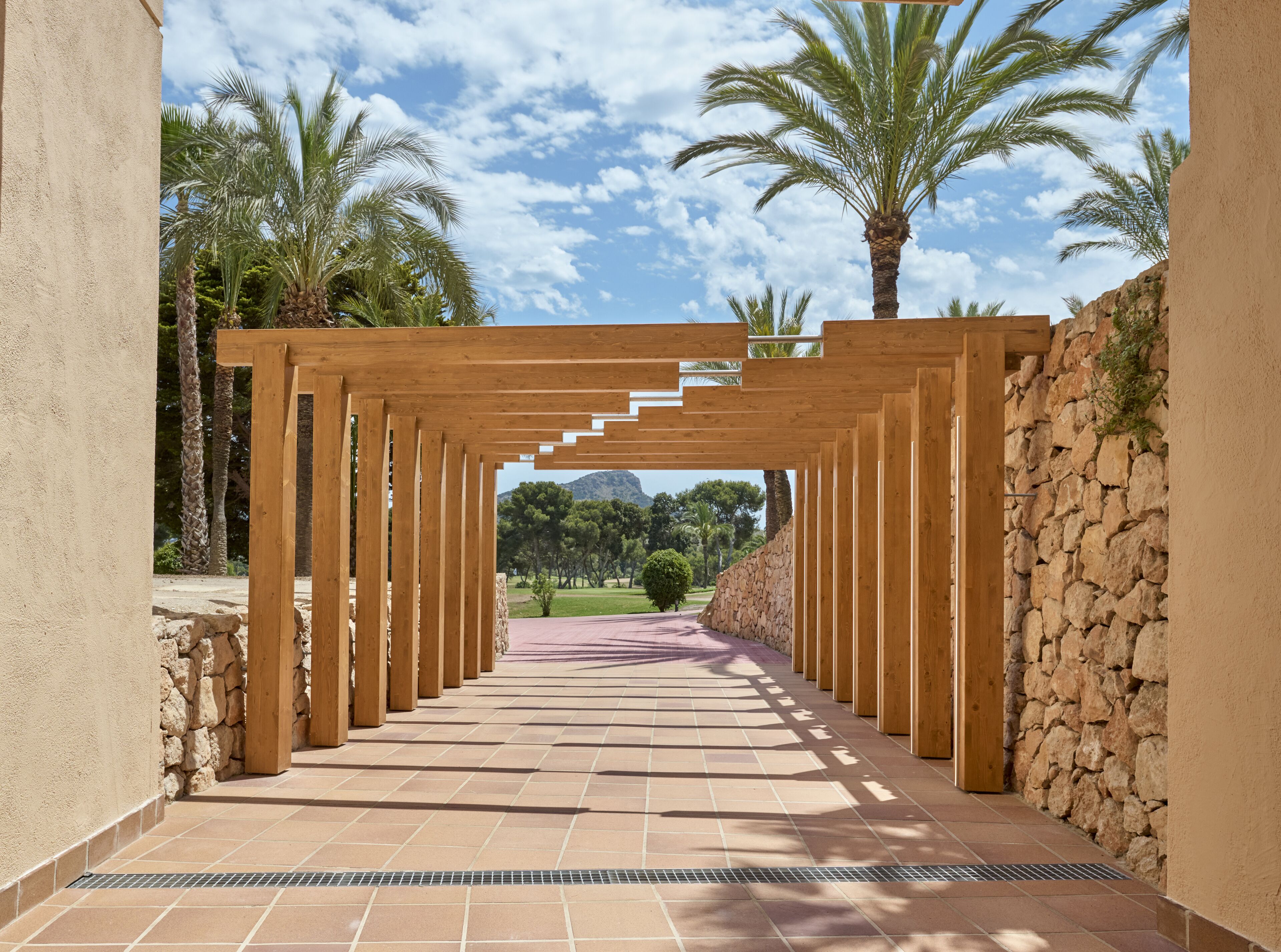 Kropsbehandlinger, hot stone-massage, deep tissue-massage