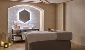 Trattamenti per il corpo, massaggi con le pietre calde