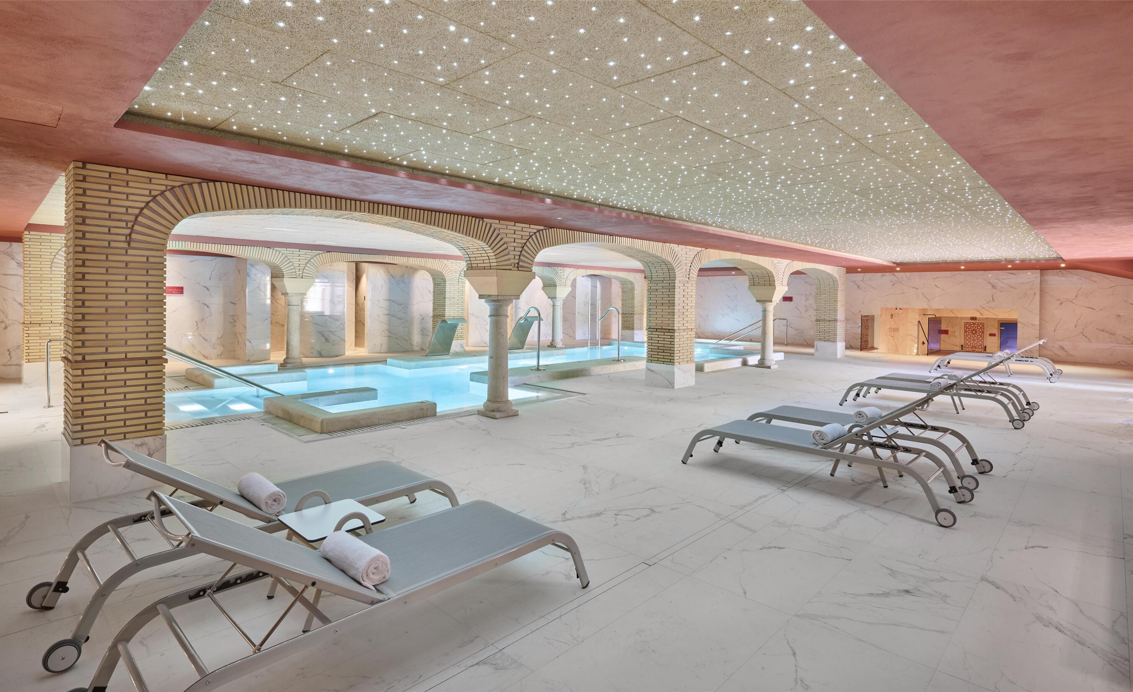 Lichaamsbehandelingen, hotstone-massages, diepe bindweefselmassages