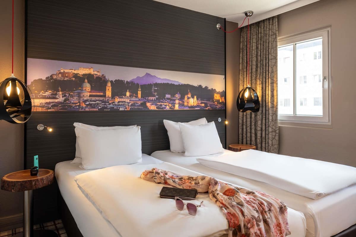 Superior Double Room | Hypo-allergenic bedding, in-room safe, desk, laptop workspace