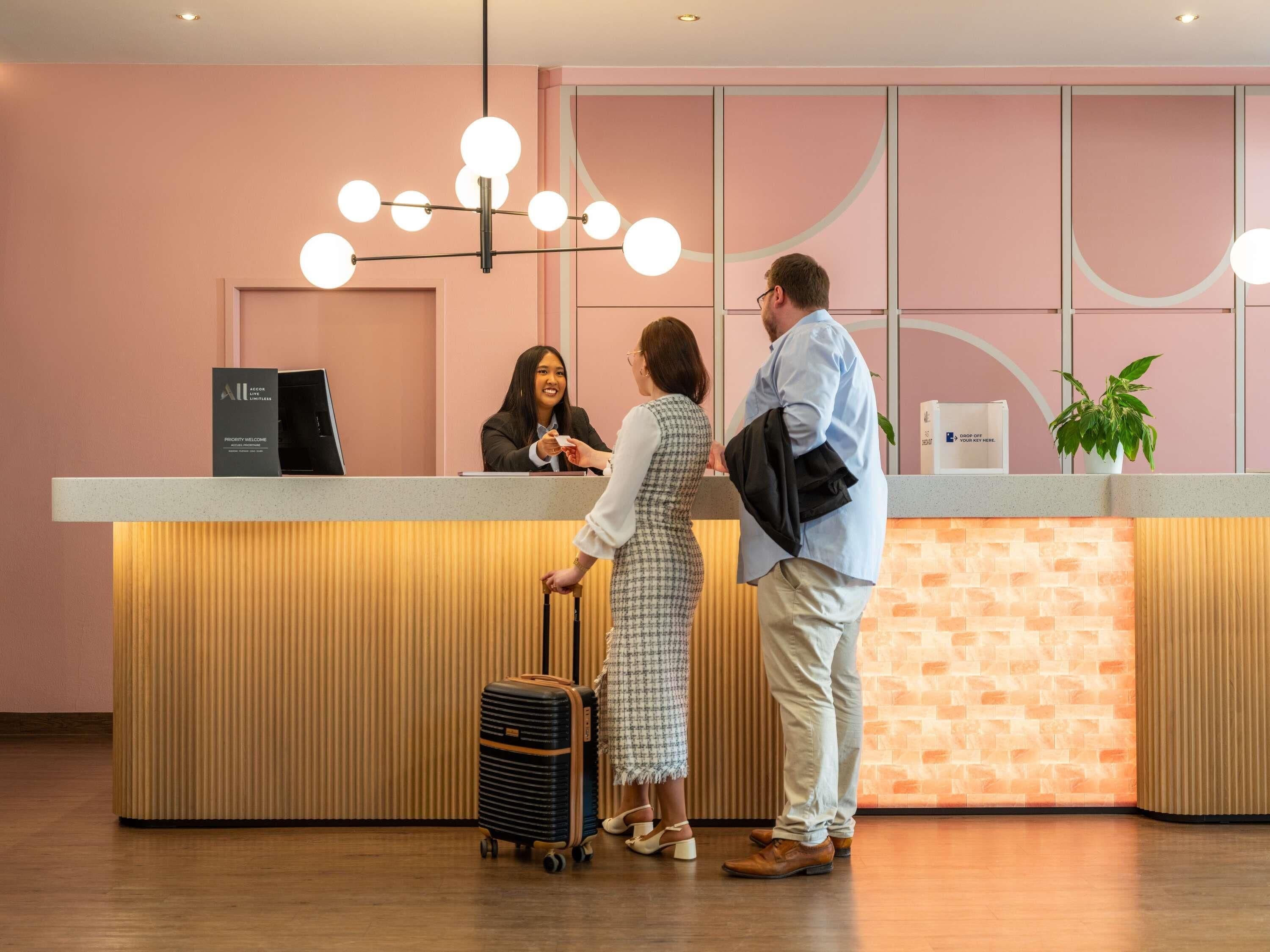 المنشأة من الخارج