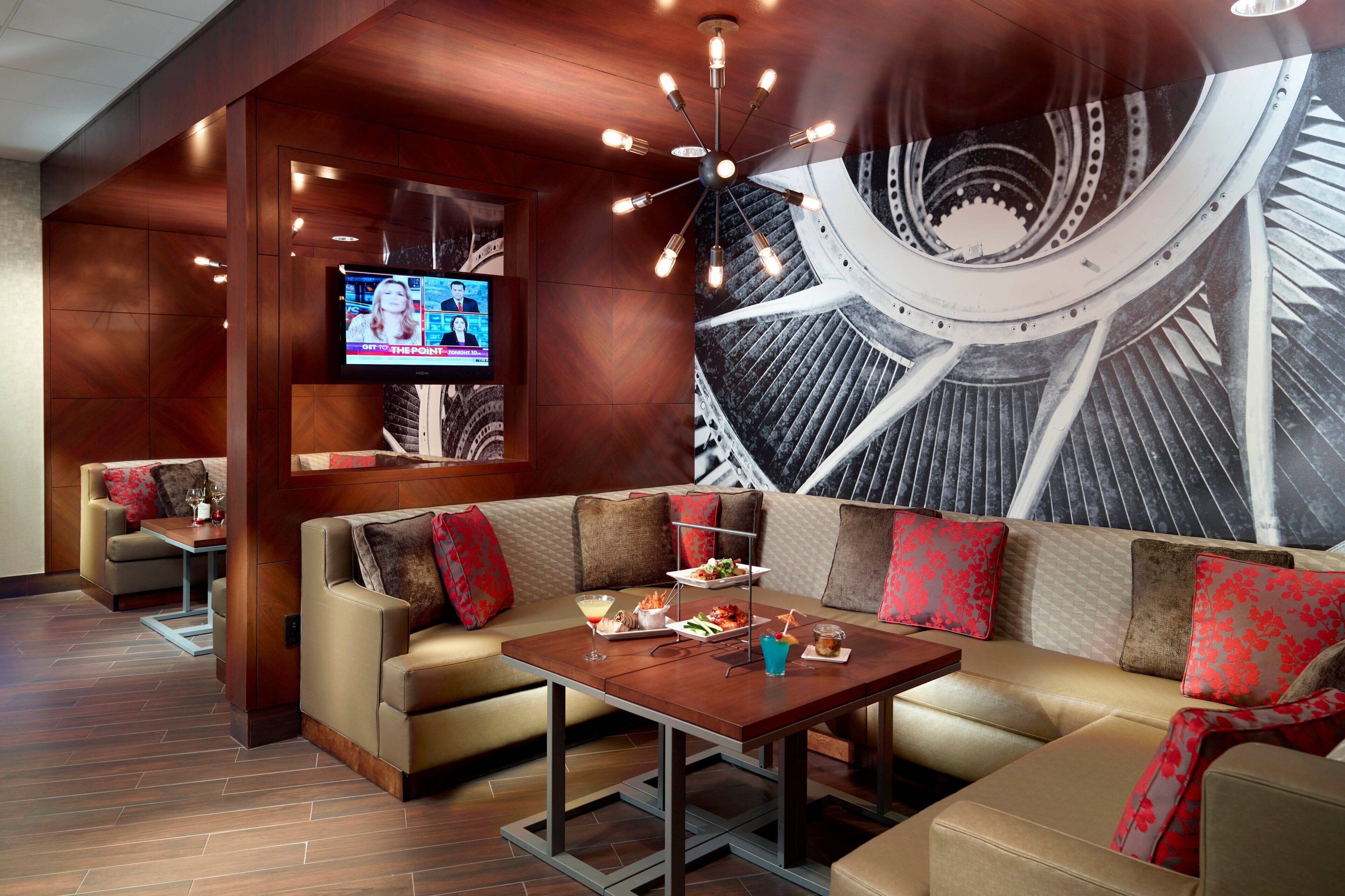 3 restaurants; breakfast, lunch, dinner and brunch served 