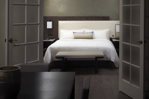 Suite Deluxe, 1 chambre | Couette en duvet d'oie, bureau