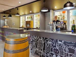 Bar (in der Unterkunft)