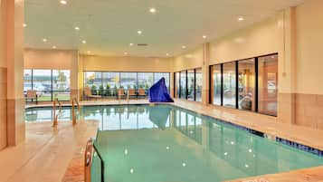 Indoor pool, pool loungers