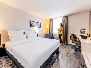 In-room safe, desk, blackout drapes, soundproofing