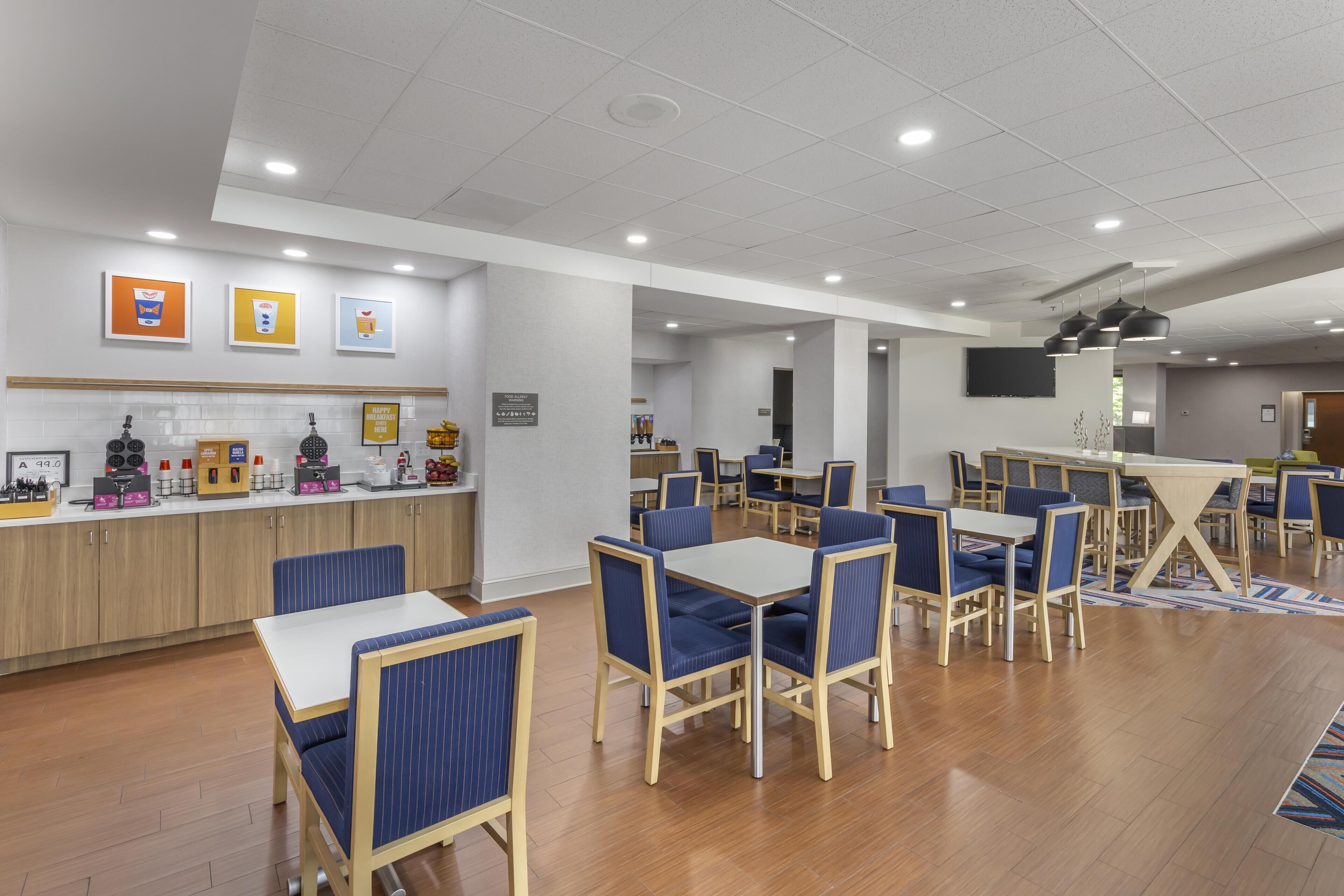 Free daily buffet breakfast 