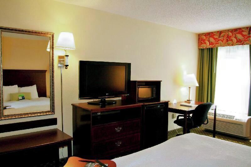 Iron/ironing board, free WiFi, bed sheets, alarm clocks