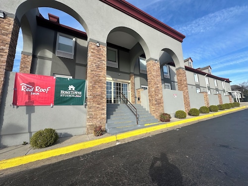 HomeTowne Studios by Red Roof Richmond, VA - W Broad St