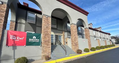 HomeTowne Studios by Red Roof Richmond, VA - W Broad St