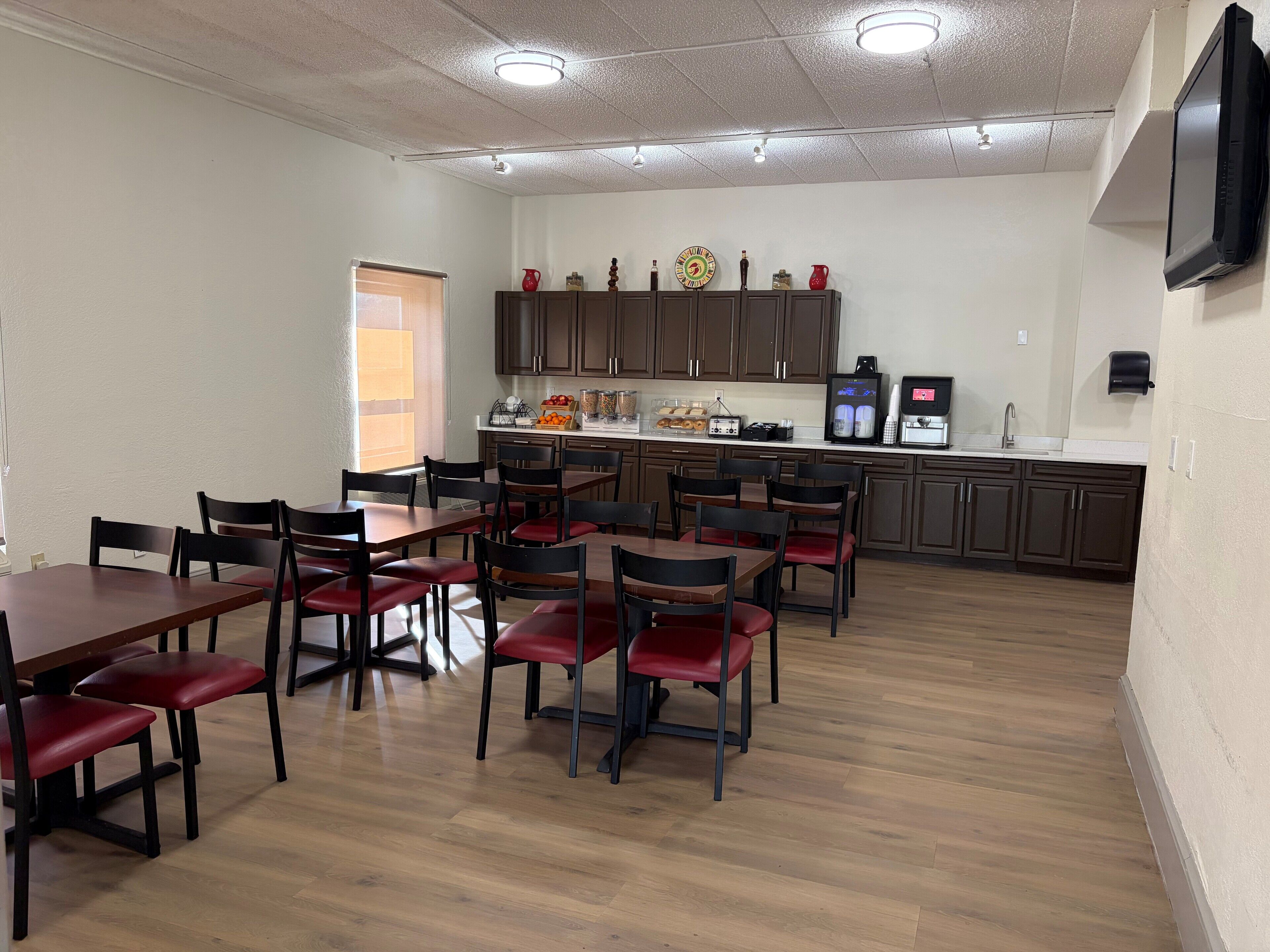 Foto - HomeTowne Studios by Red Roof Richmond, VA - W Broad St