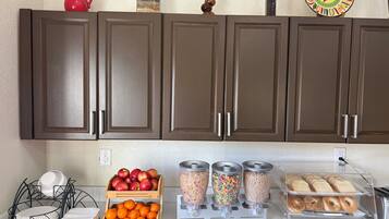 Café da manhã continental grátis todos os dias