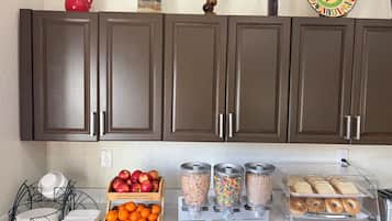 Petit déjeuner continental compris tous les jours