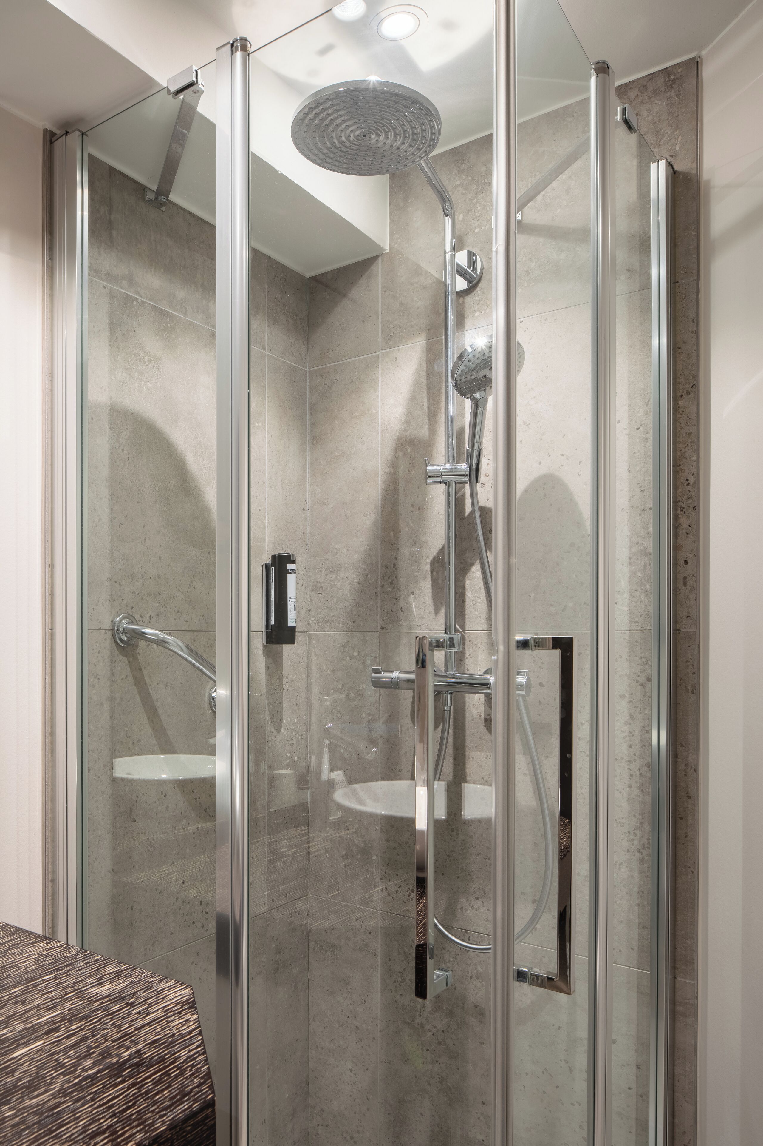 comfort double room | bathroom | hair dryer, towels