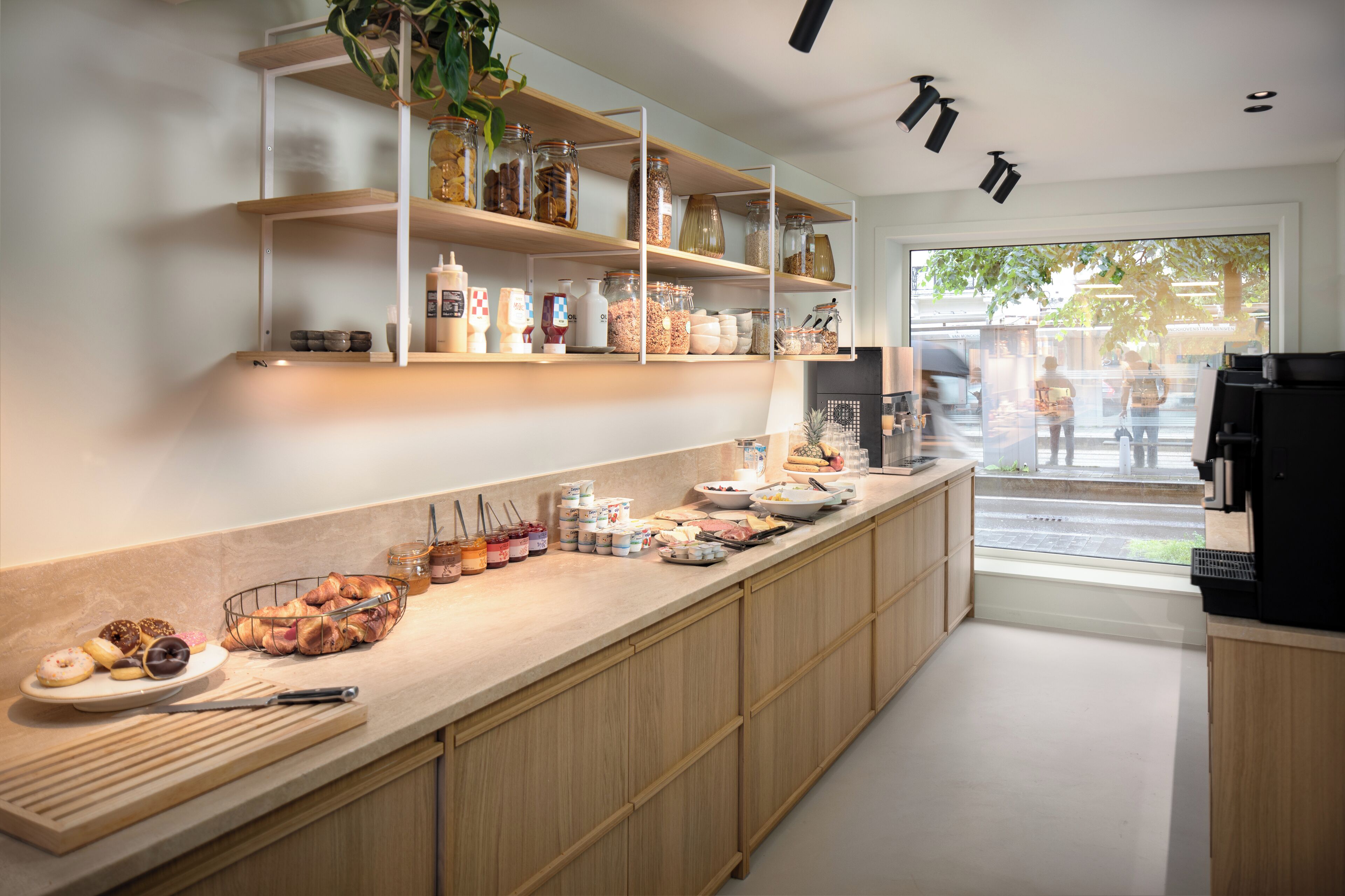 daily buffet breakfast (eur 20 per person)